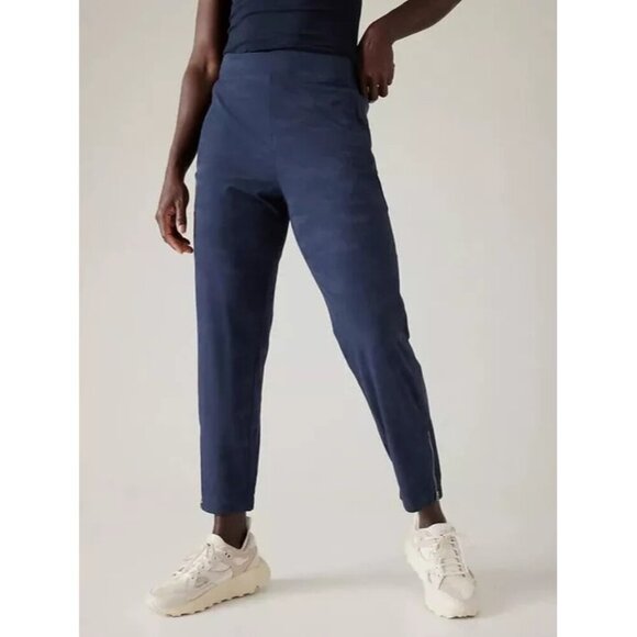 Athleta Pants - Athleta Womens Size 16 Brooklyn Heights High Rise Joggers in Navy Blue Camo $109